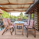 House On Piles, River 'apartman Una'