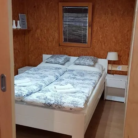 Holiday home House On Piles, River 'apartman Una' *