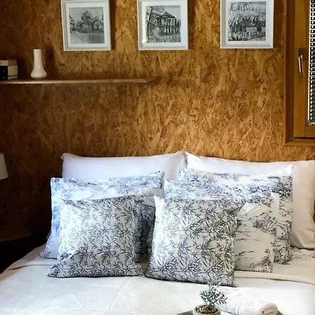 House On Piles, River 'apartman Una' Holiday home *