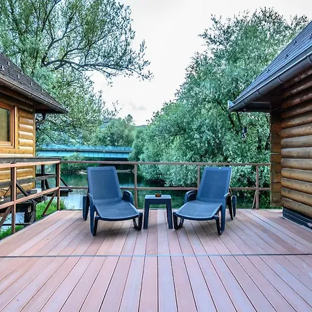House On Piles, River 'apartman Una' Bosanska Krupa