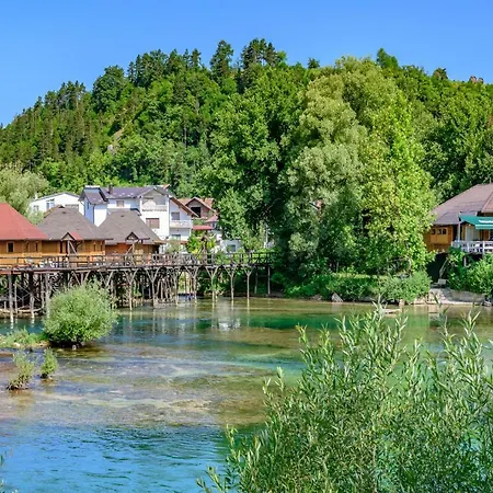 度假居 House On Piles, River 'apartman Una' *